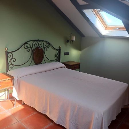 Hotel Restaurante Dona Elvira Nava del Rey Εξωτερικό φωτογραφία